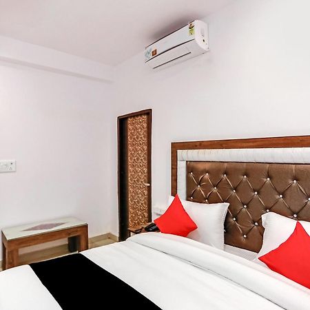 Hotel O Golden Stone Ghaziabad Bagian luar foto