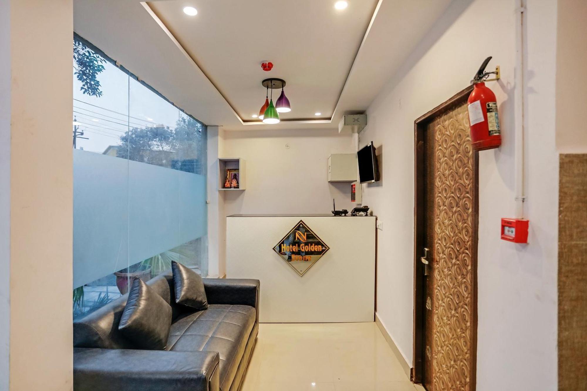 Hotel O Golden Stone Ghaziabad Bagian luar foto